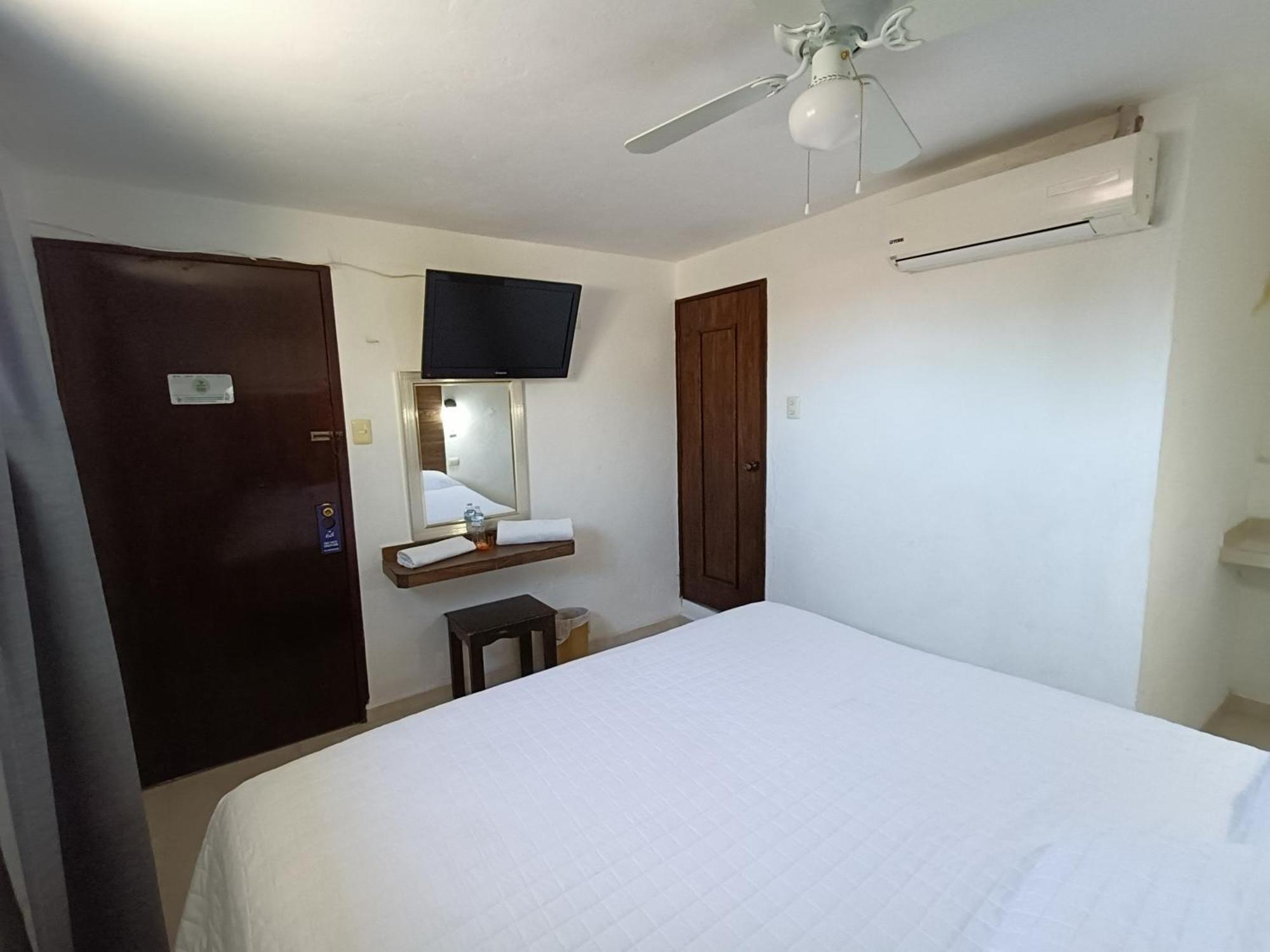 Hotel Rath แคมเปเช ห้อง รูปภาพ