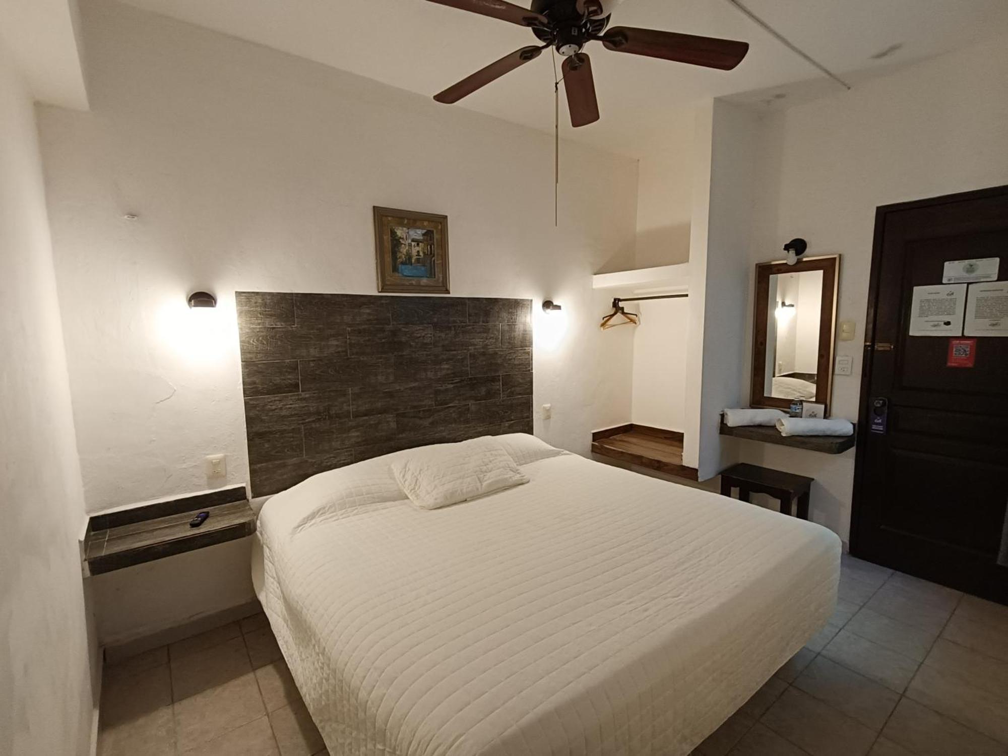 Hotel Rath แคมเปเช ภายนอก รูปภาพ