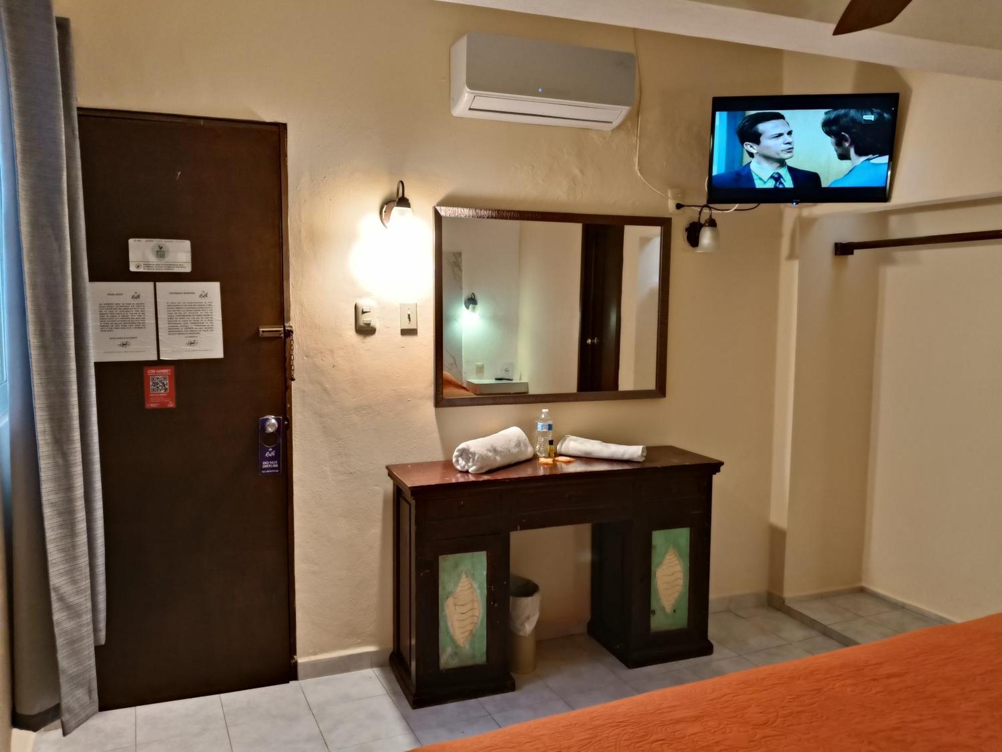 Hotel Rath แคมเปเช ภายนอก รูปภาพ